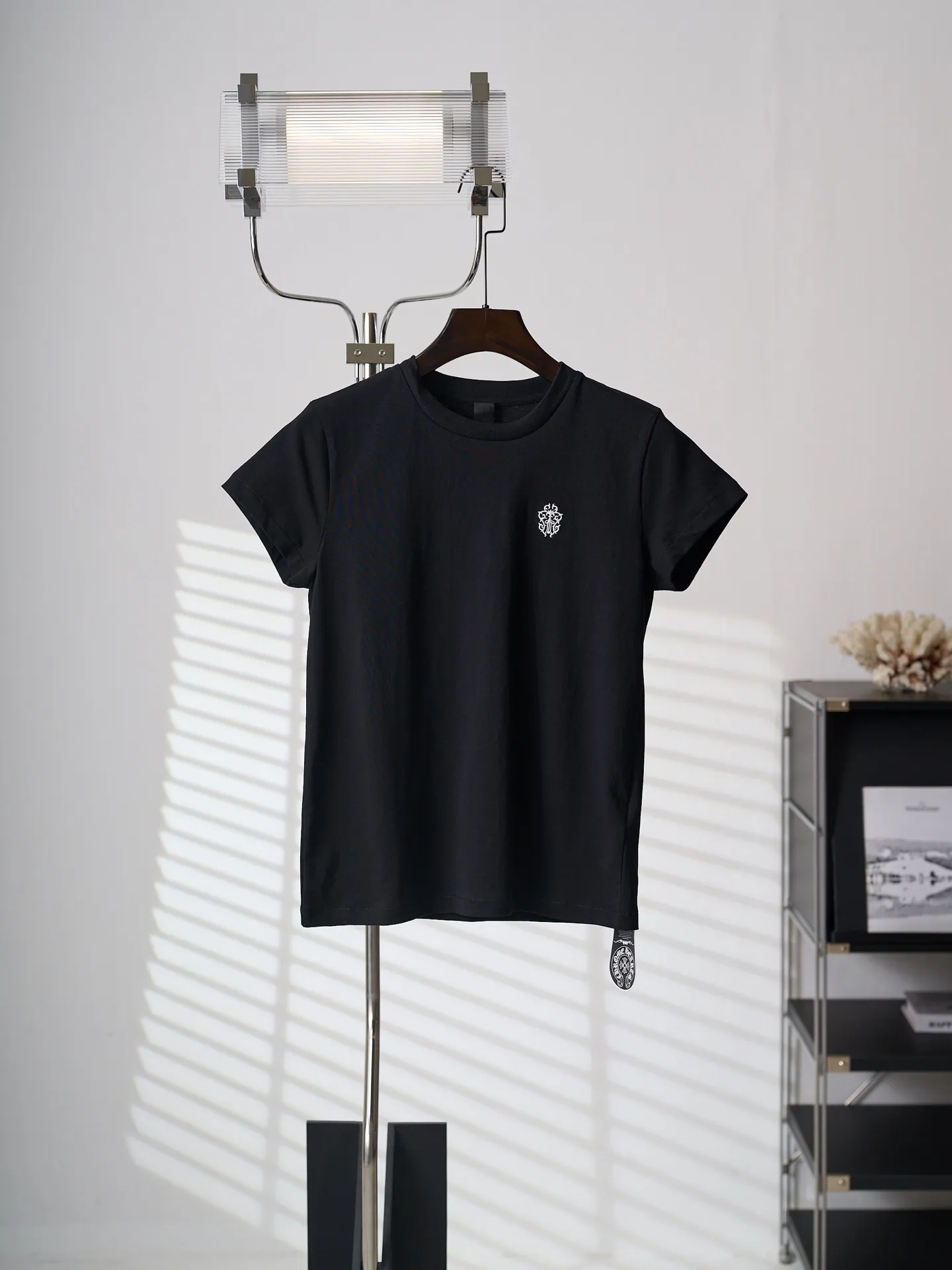 【 】Chrome Hearts/ （ ） 【In Stock】S M L ， ，Breathable 。 ， ， ， ， ， 。 ， ， ， 。 ， 1 ， ， ， 。 2 ， ， ， 、 ， 。